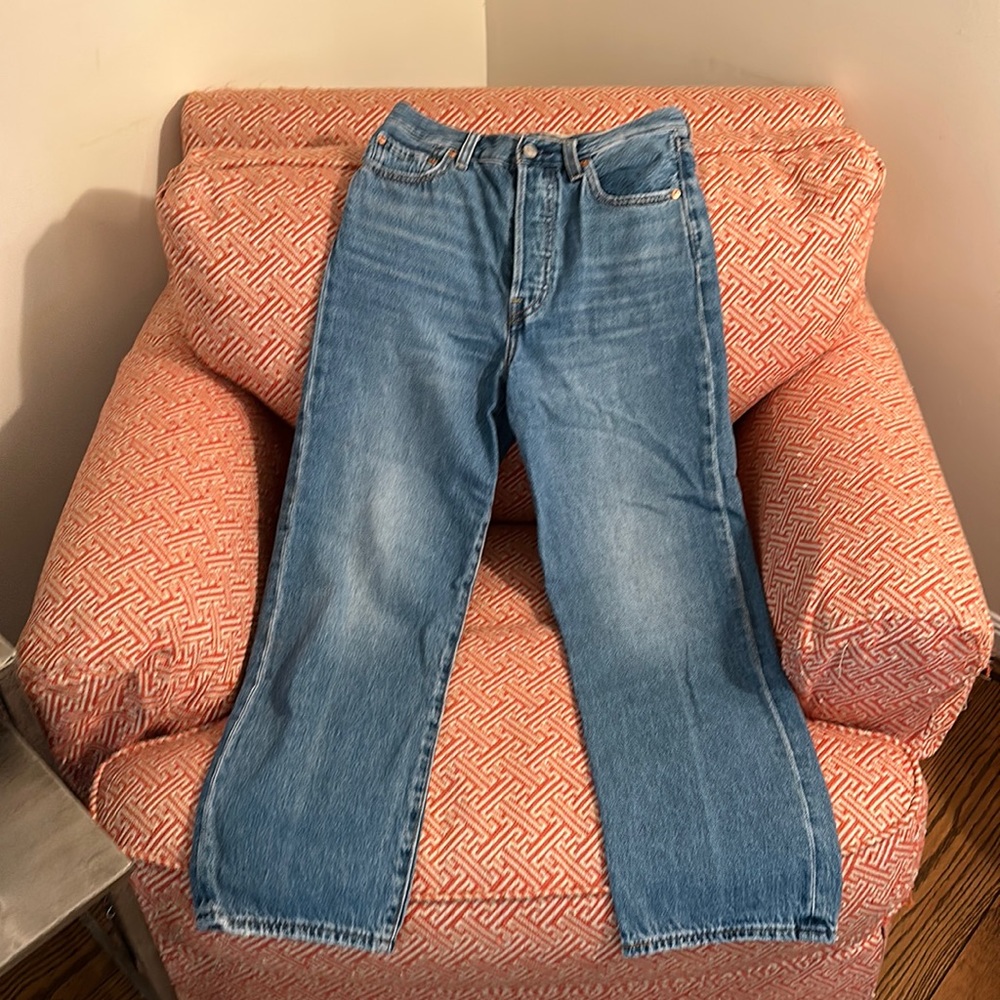 Levi’s premium denim “Ribcage Straight” Jean. Size 26.